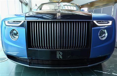 rolls royce cars.